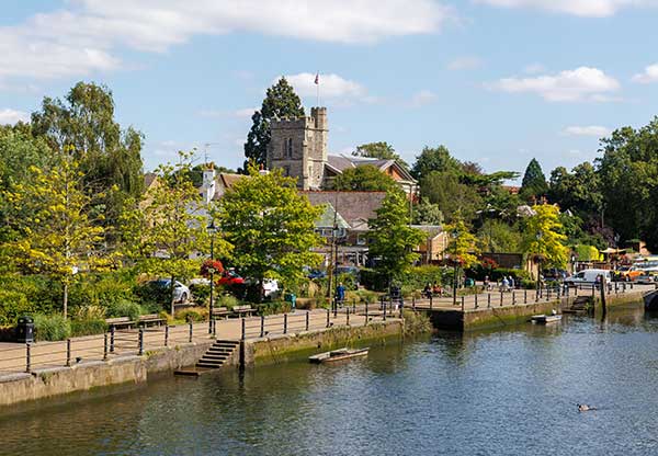 <span>Living in Twickenham</span>