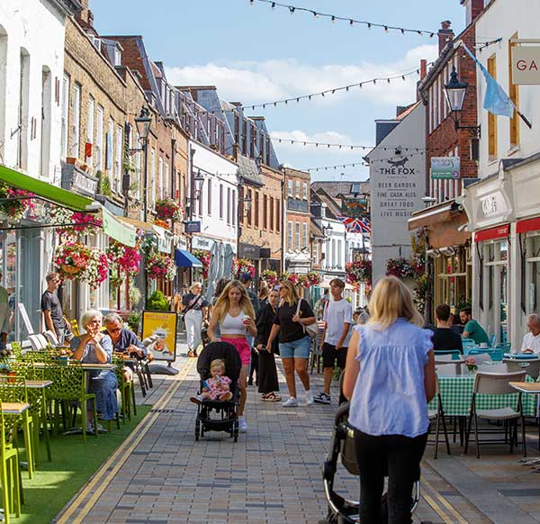 <span>Is Twickenham a nice place to live?</span>