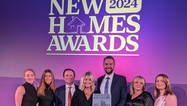 London Square Nine Elms Scoops Top Accolade For Best Flat At Evening Standard Awards