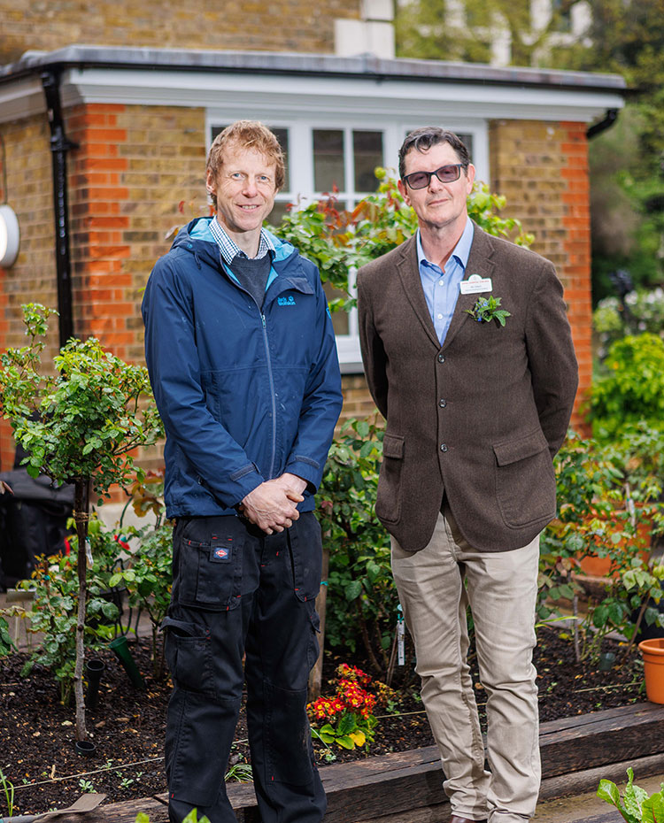 https://londonsquare.co.uk/images/uploads/lsq-life/garden-rhs-2.jpg