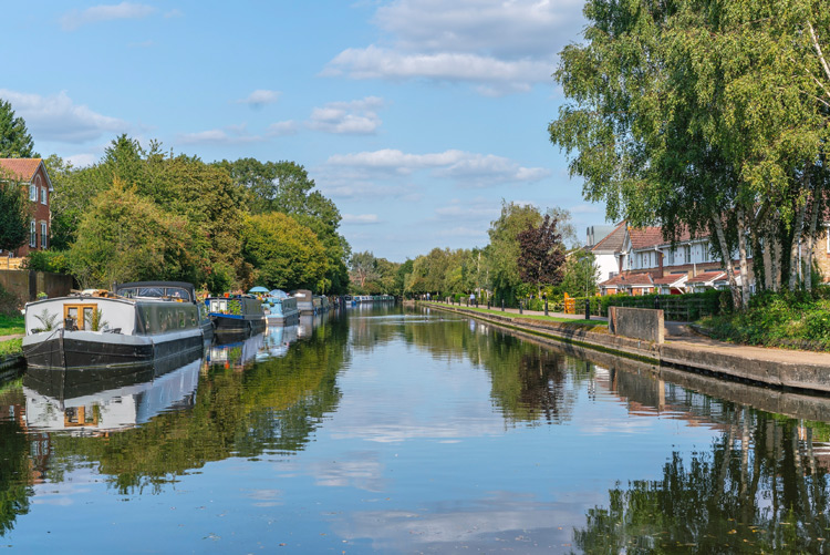 https://londonsquare.co.uk/images/uploads/lsq-life/vb1741018_CroxleyMoor_003-b.jpg