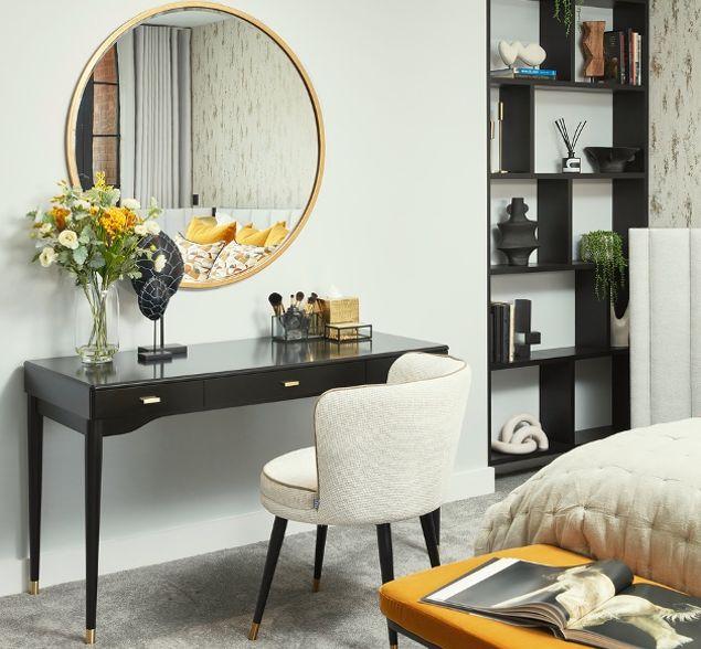 How to style a Bookshelf